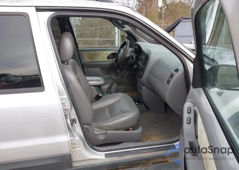 2002 Ford Escape Xlt from USA, damaged, VIN 1FMYU04172KA70141